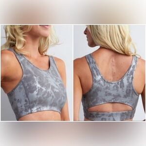 Savvi phoenix “keyhole” sports bra in silver/grey size small